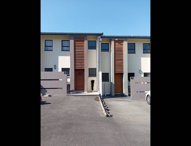 3 BEDROOM SECTIONAL TITLE FOR SALE IN ESCOMBE